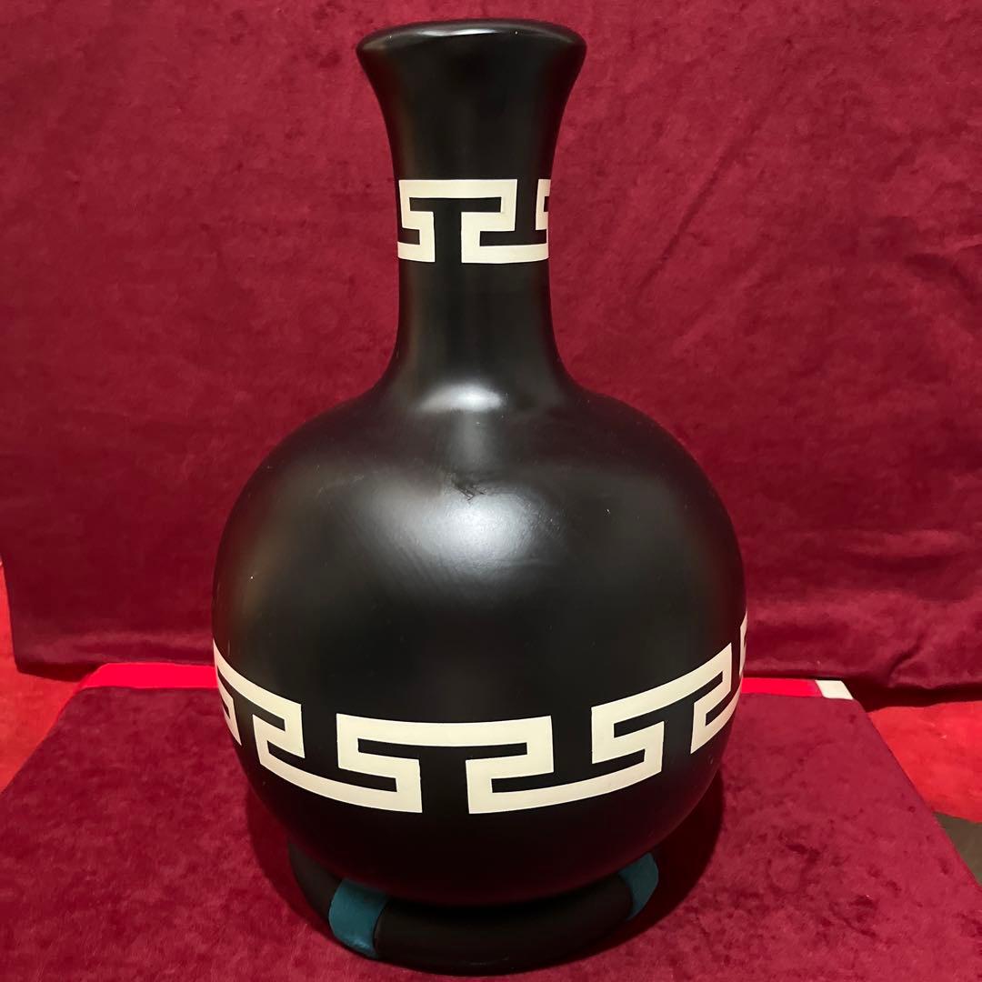 □黒い合成樹脂製○ウドゥドラム？□ギリシャ模様？の打楽器