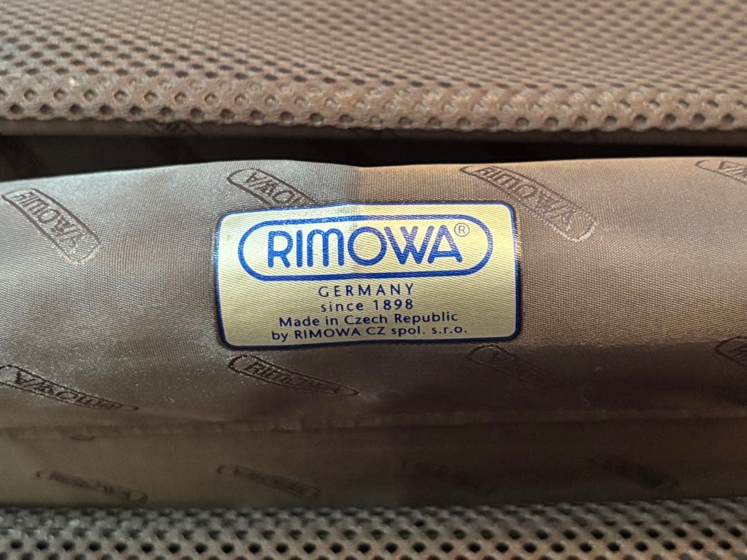 リモア サルサ 32リットル 2輪　日帰り〜1泊向けキャリーケース 中古品