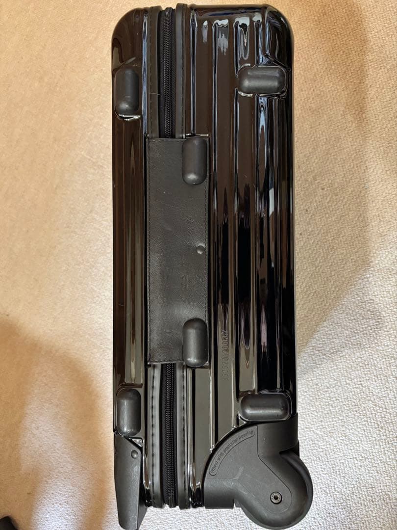 リモア サルサ 32リットル 2輪　日帰り〜1泊向けキャリーケース 中古品