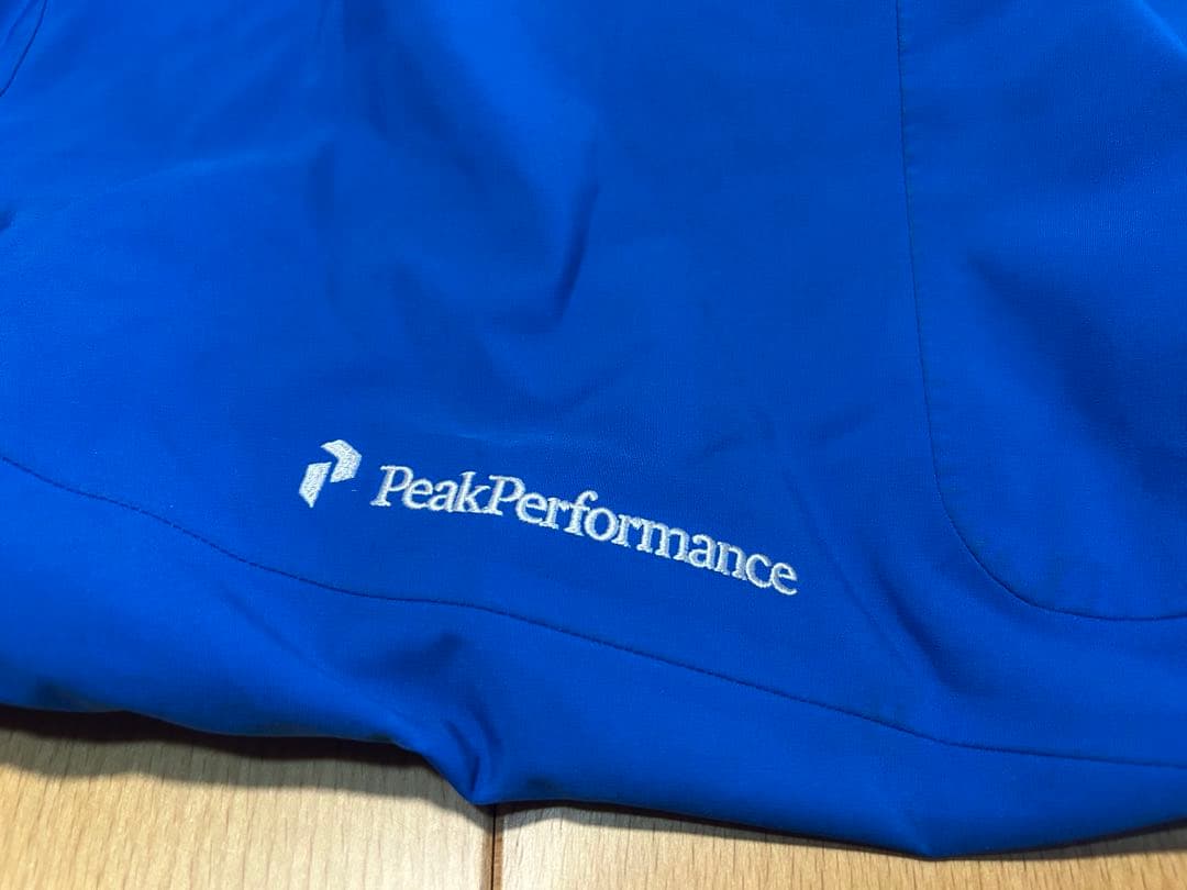 ピークパフォーマンス　パンツ