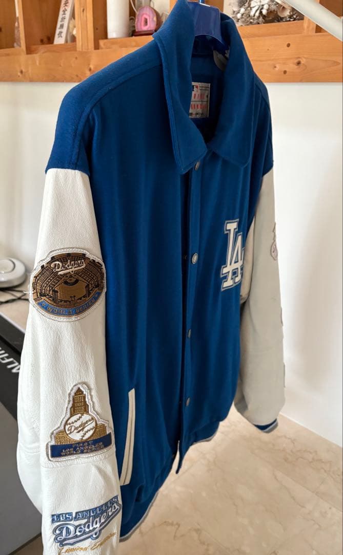 【希少】ロサンゼルス・ドジャース ジャケット スタジャン