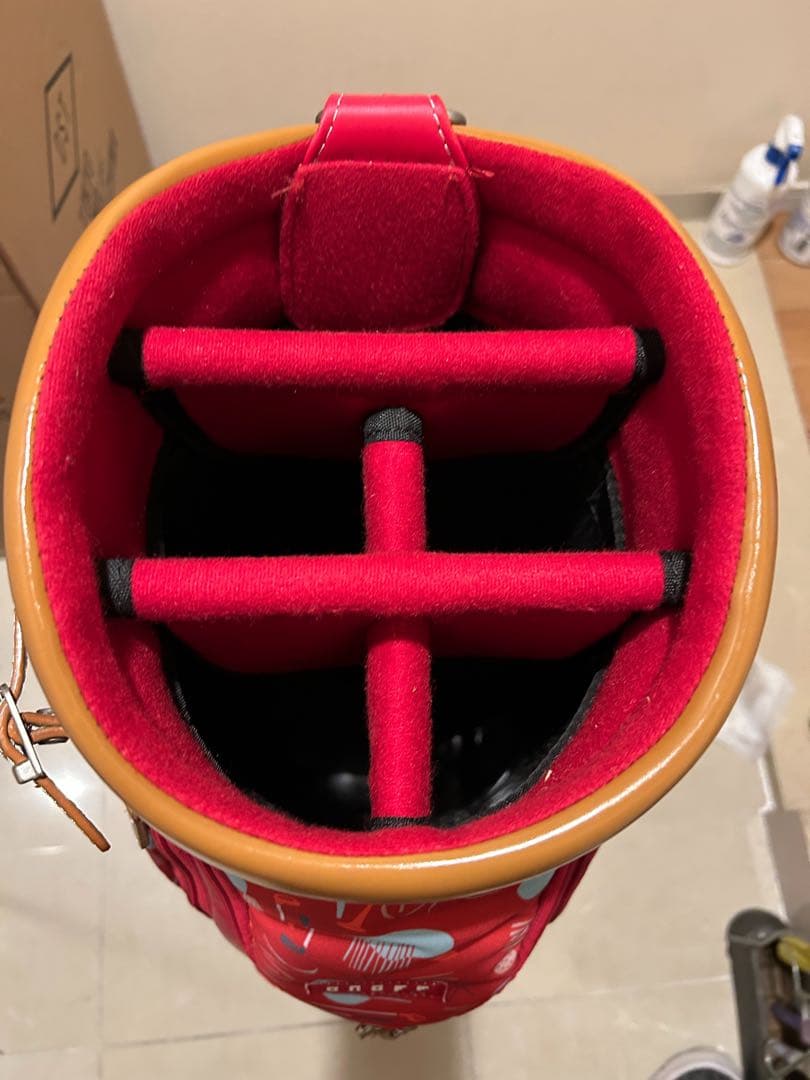 オノフ（ＯＮＯＦＦ）　限定版 レディース　キャディバッグ