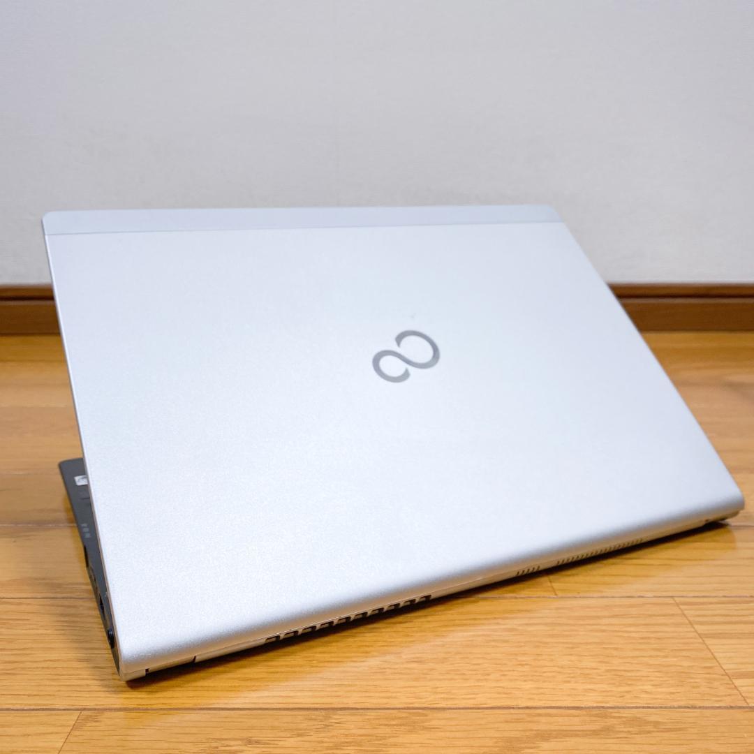 YUNIKA★✨ノートパソコン i3 SSD Win11 カメラ 薄型軽量