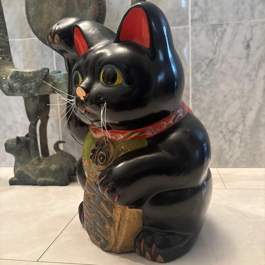 1950-60年代　瞳が美しく雰囲気抜群のふくよかな体型が可愛い特大招き猫