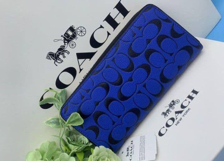 新品未使用コーチ長財布シグネチャーロングジップブルーレディースメンズ送料無料