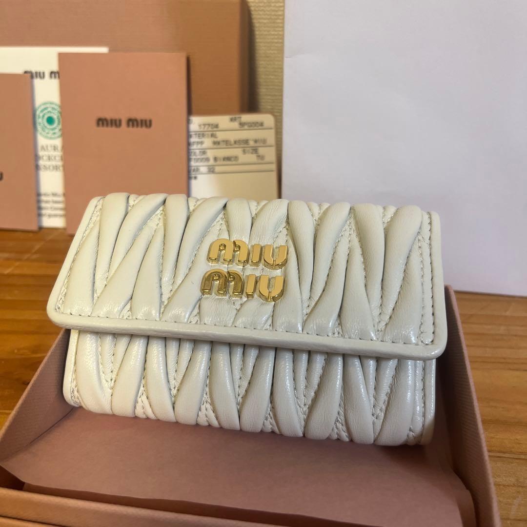 miumiu キーケース