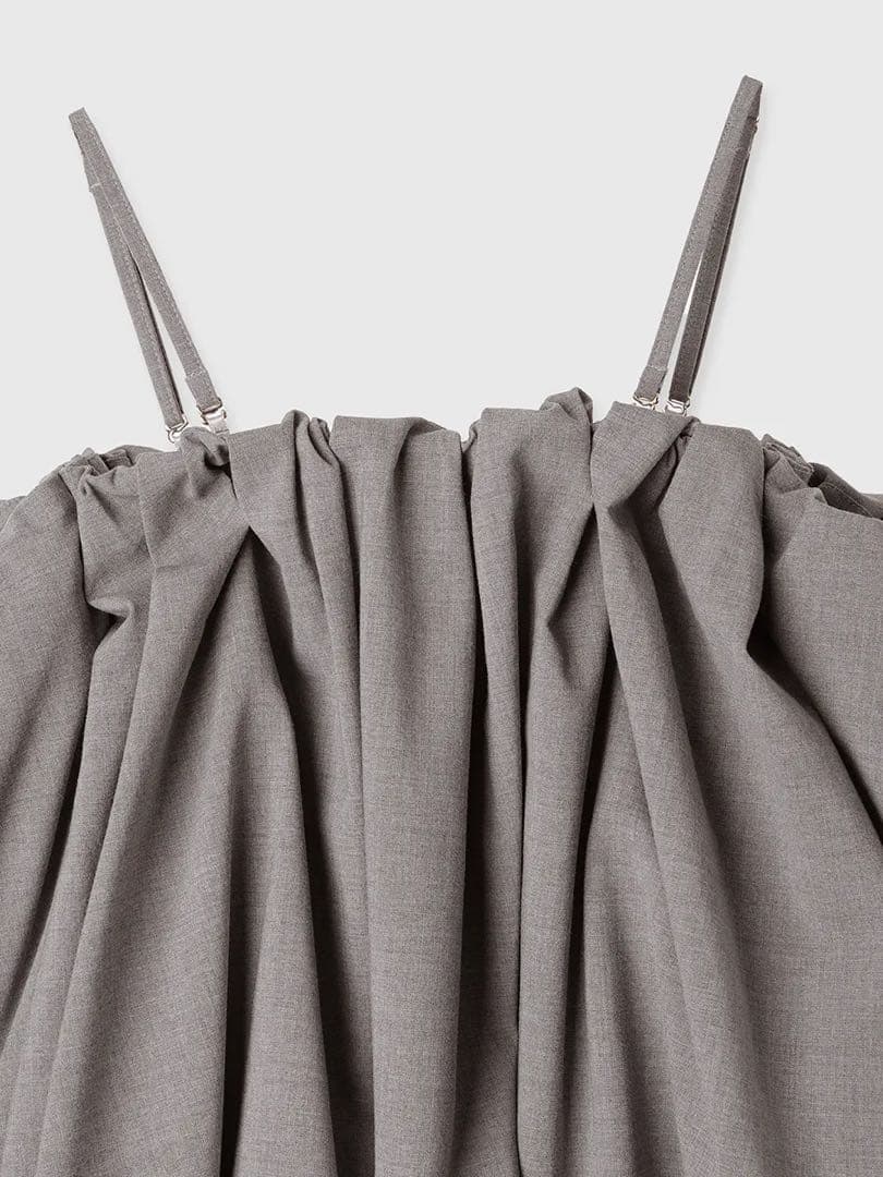 ánuans ボリュームバルーントップス