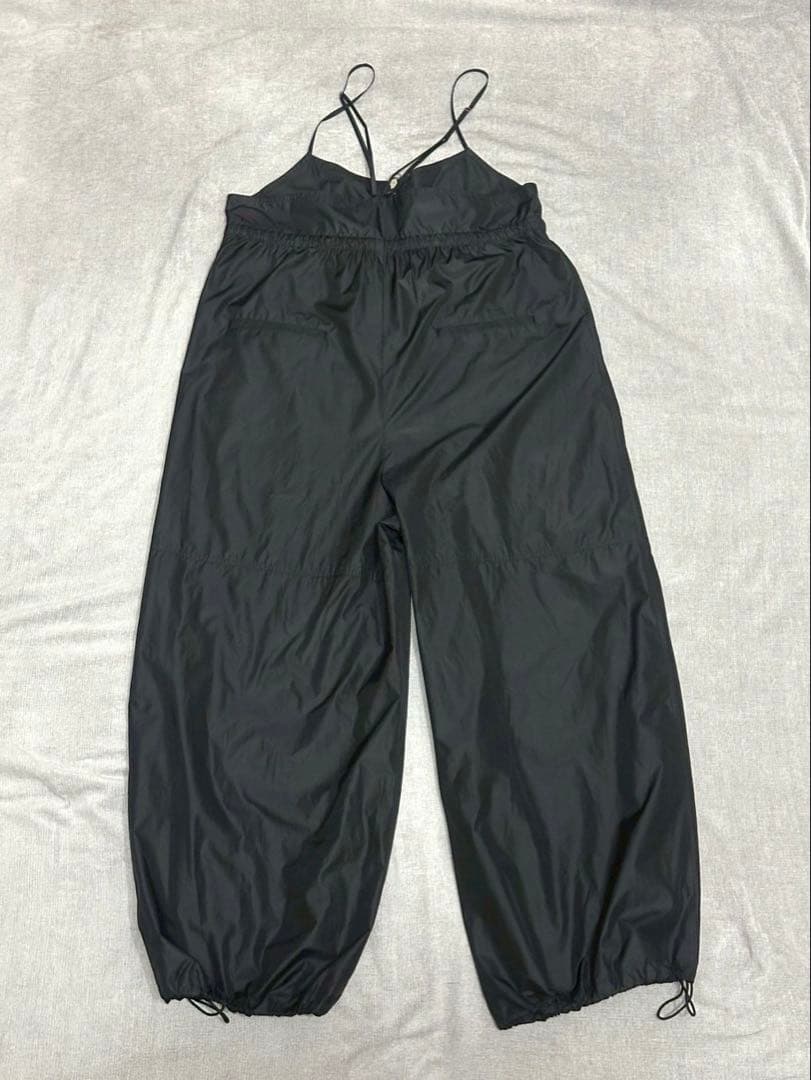 ADAM ET ROPE' アダムエロペ シャイニータフタ撥水ロンパース