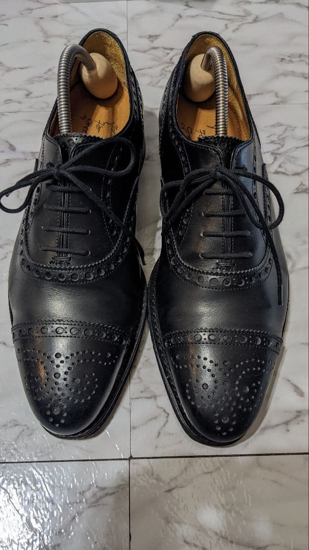 ジャランスリワヤ　レザーシューズ