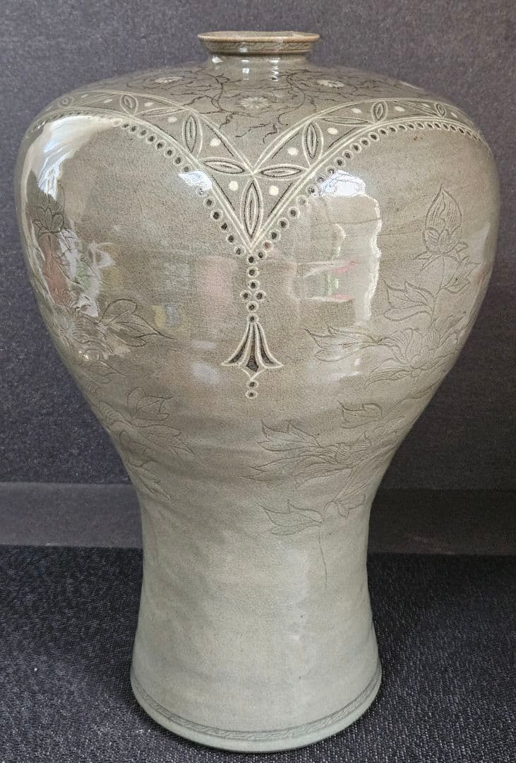 高麗青磁 象嵌 花唐草 瓔珞文様 陰刻牡丹図 大梅瓶 近代作品 高