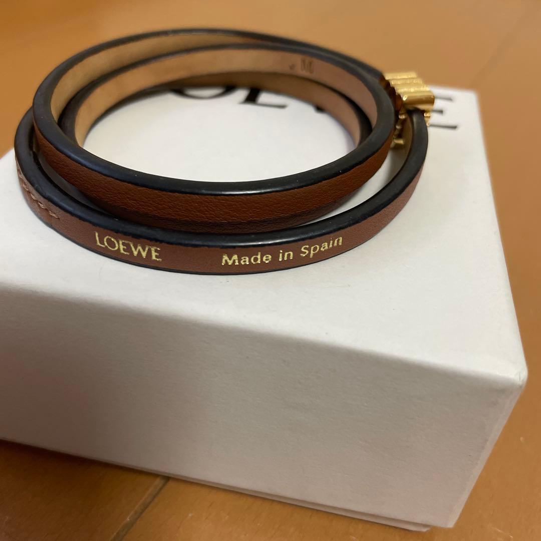 LOEWE ロエベツイストバングル　ブレスレット