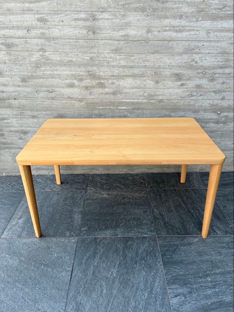 カリモク　ダイニングテーブル　幅135cm DU4820