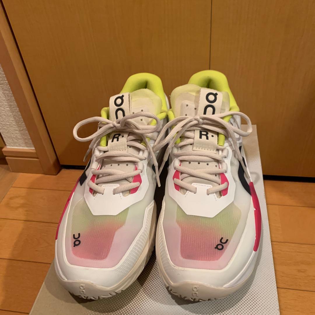 on メンズ テニスシューズ