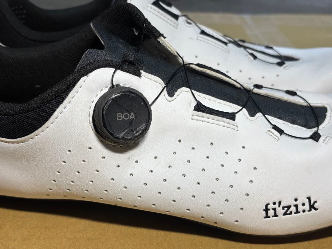 fi'zi:k フィジーク VENTO OMNA WIDE 44EUR