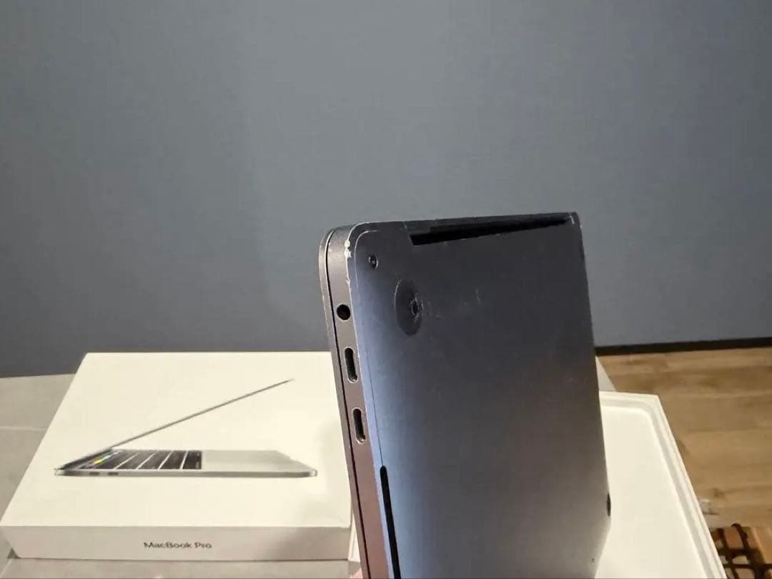 び*ど様 Apple MacBook Pro スペースグレー 本体