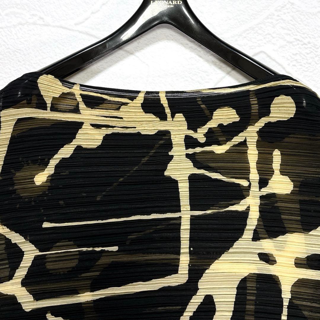 PLEATS PLEASE プリーツプリーズ　突然の雨　ポンチョ　ケープ　総柄