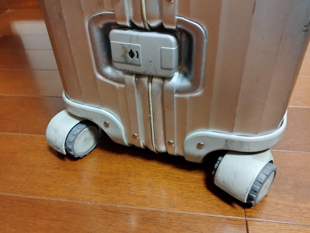 リモワスーツケース　トパーズ　104リットル　4輪　廃版ヴィンテージモデル