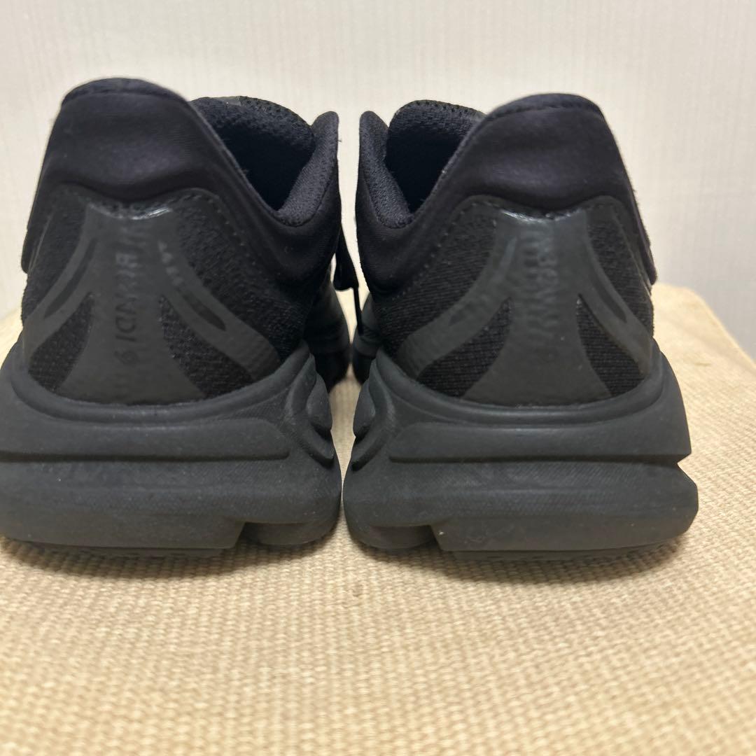 HOKA BONDI 9ブラック ランニングシューズ