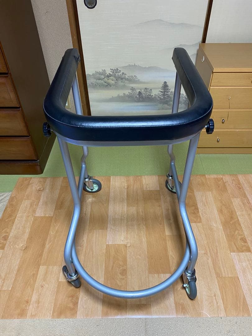 室内歩行器 アルコー3型 [中] 介護・リハビリ