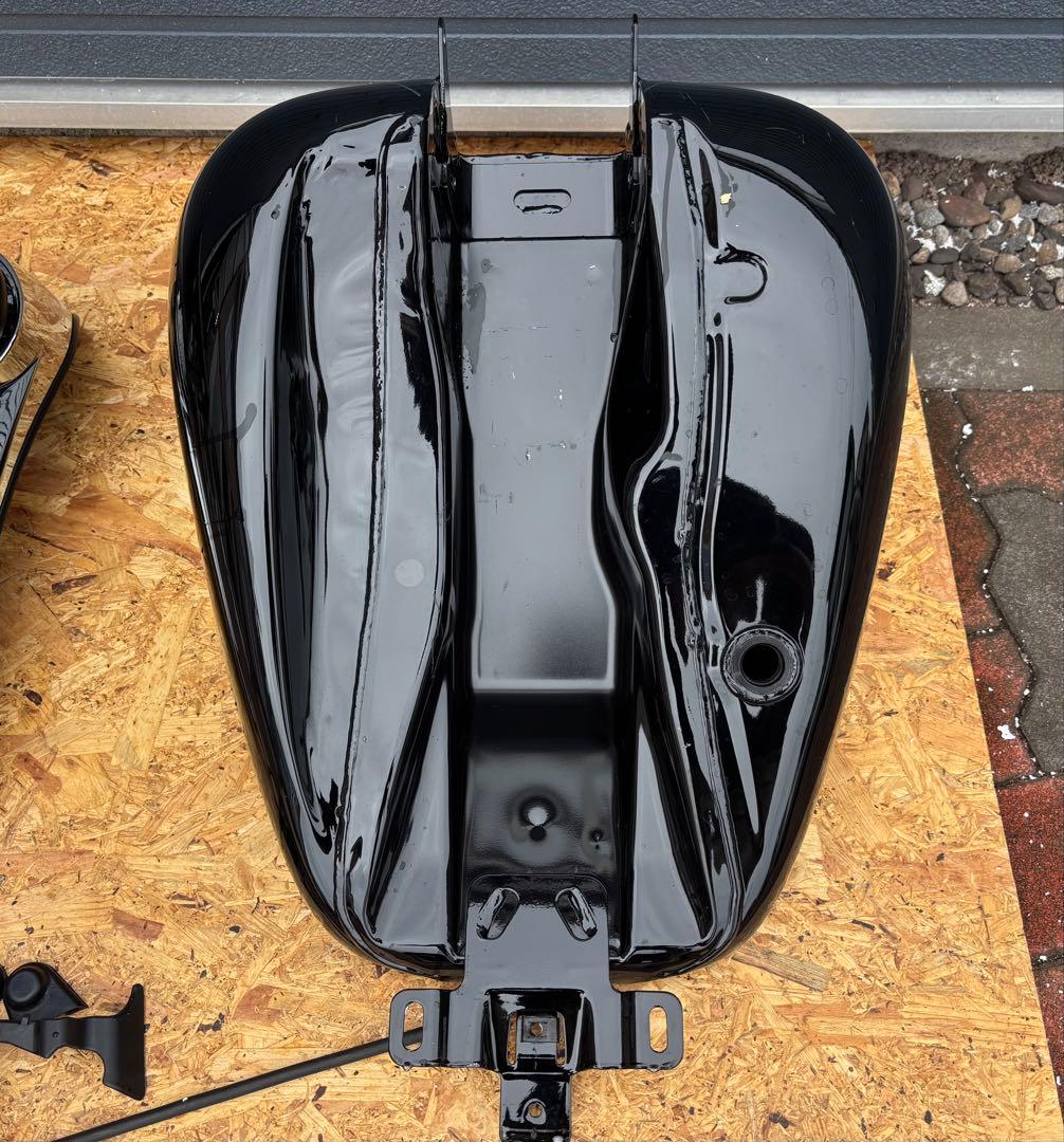 ハーレーダビッドソン　FLHX ストリートグライド　ガソリンタンク　中古品