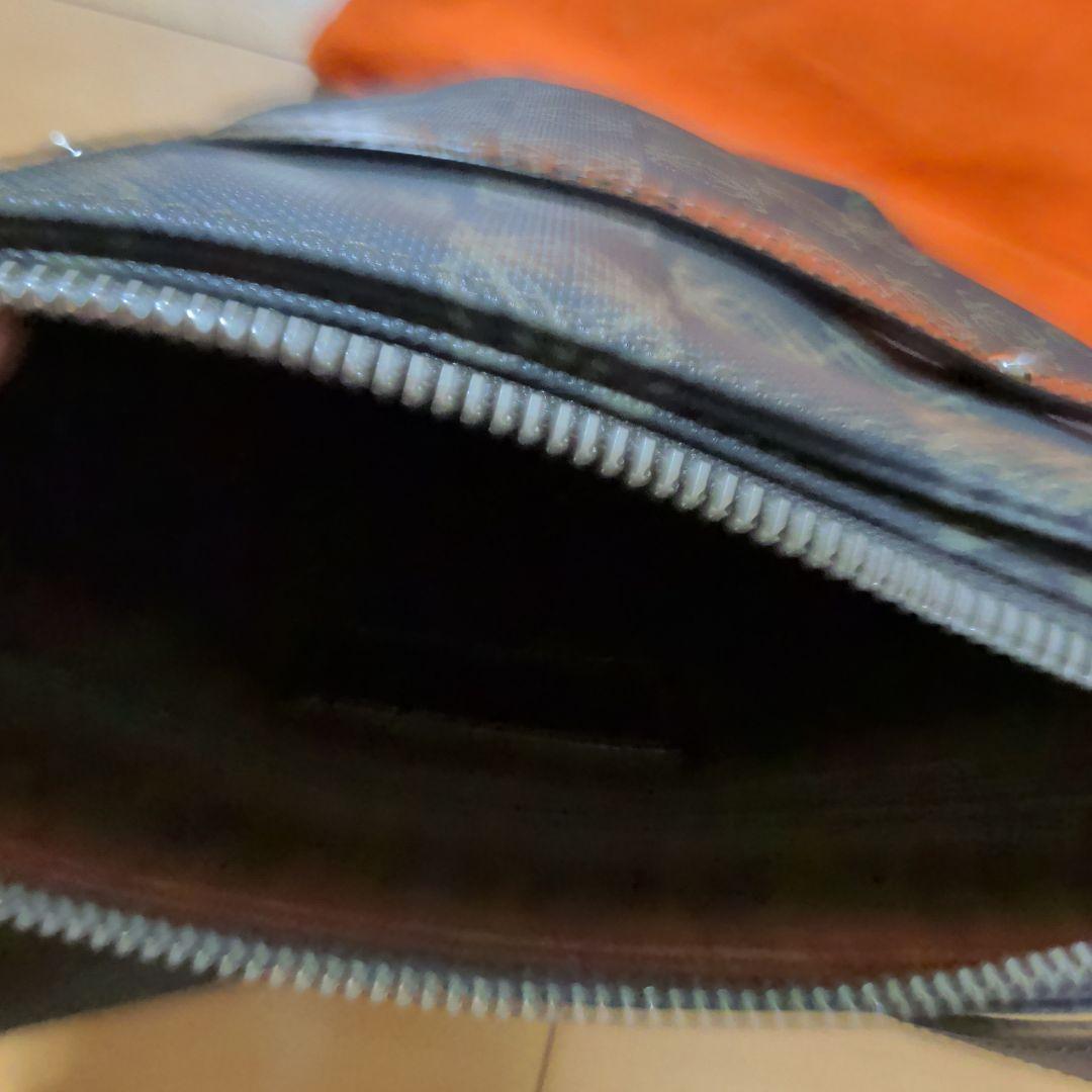 LOEWE ブラックショルダーバッグ オレンジ収納袋付き