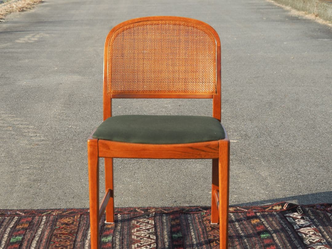 “karimoku”オールドカリモクラタンチェア