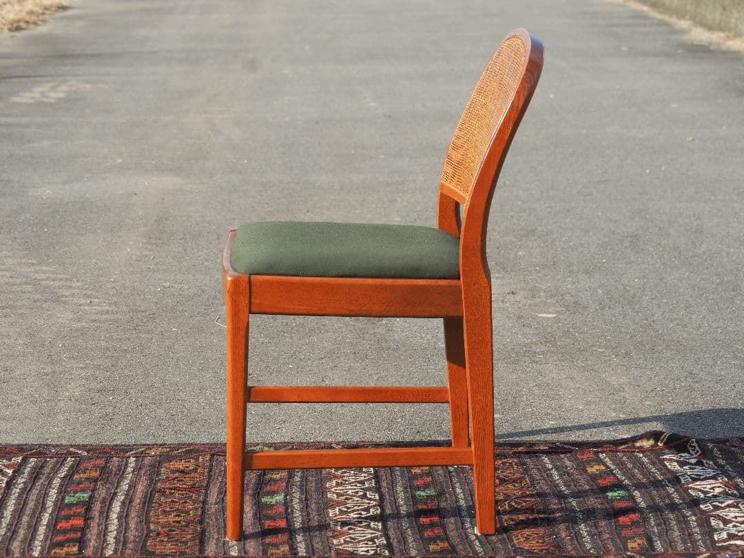 “karimoku”オールドカリモクラタンチェア