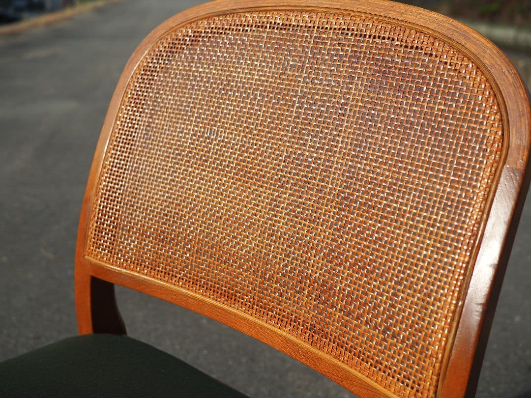 “karimoku”オールドカリモクラタンチェア