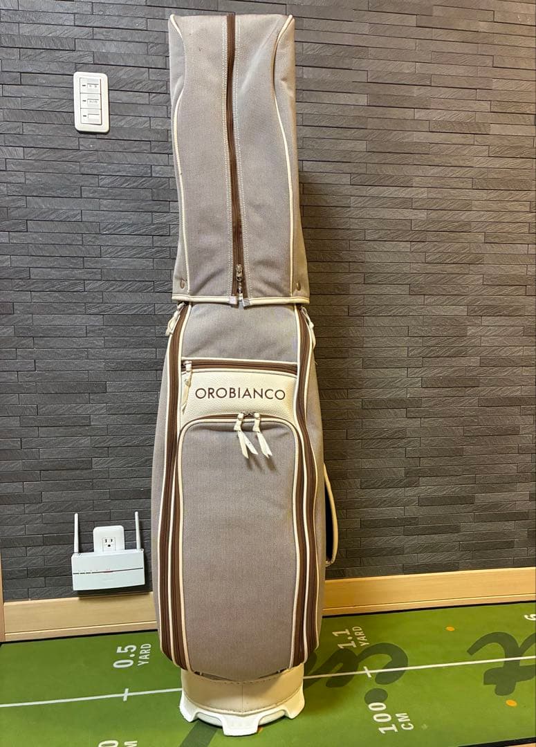 美品　OROBIANCO オロビアンコ　年末年始対応可能です。