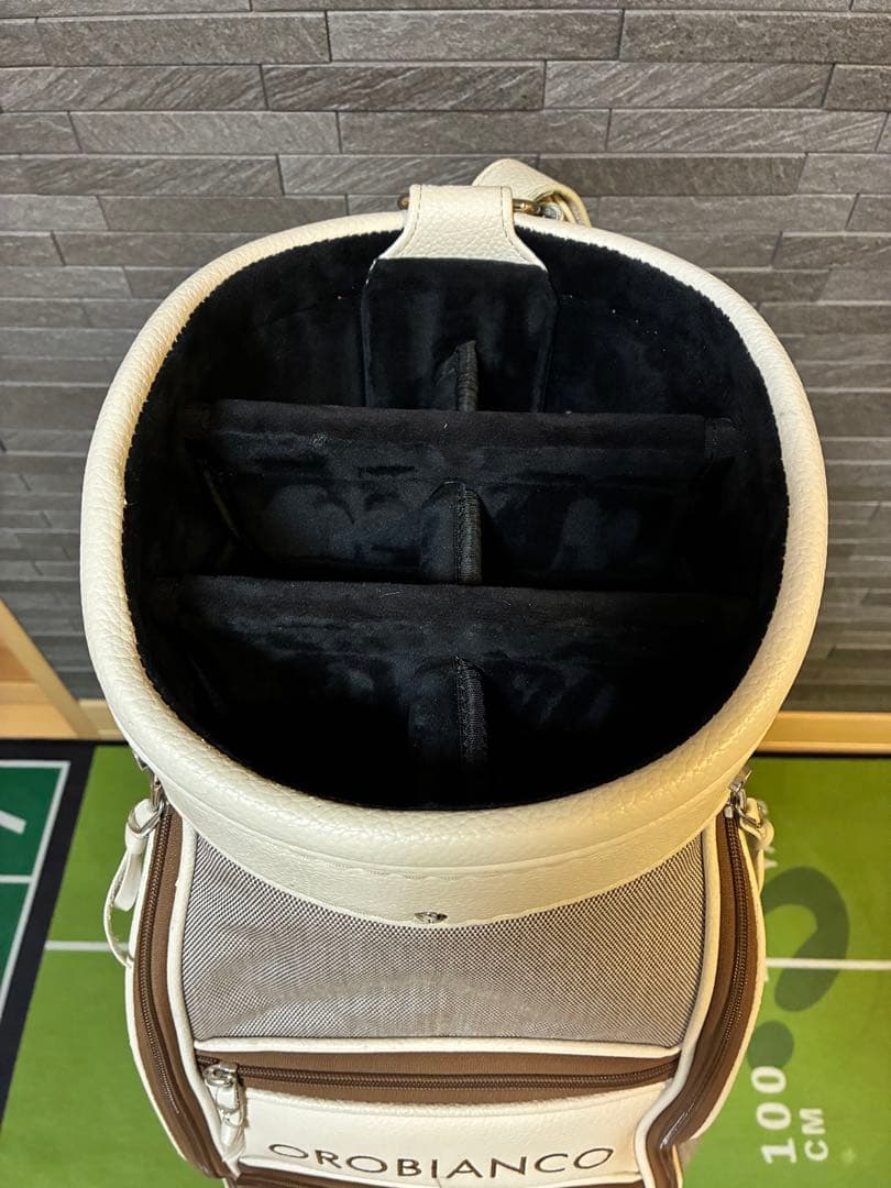 美品　OROBIANCO オロビアンコ　年末年始対応可能です。