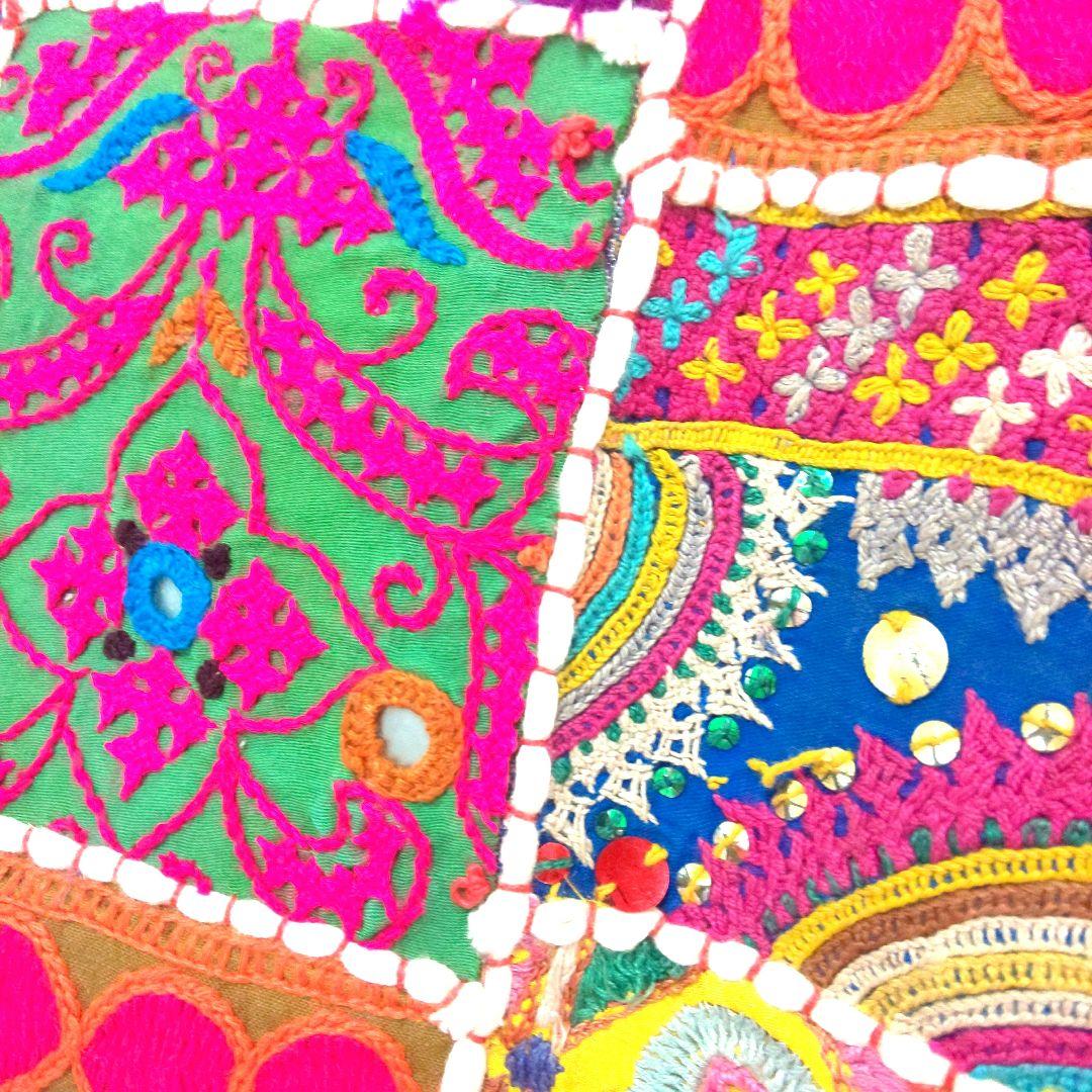 インド 刺繍 ラグ100×100