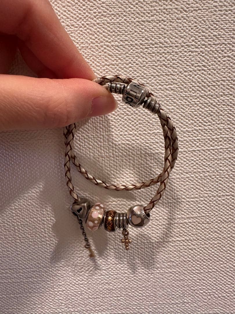 PANDORA レザー編み込みブレスレット