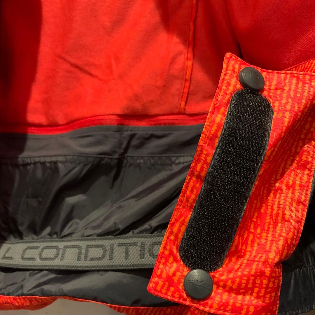 NIKE ACG ナイキ スノーウェア ダウンジャケット スノーボード 多機能