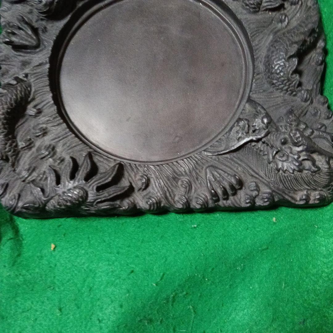 中国端渓宋坑？の天然石硯、迫力ある素晴らしい龍の彫刻、裏面に由来？の碑文、特大