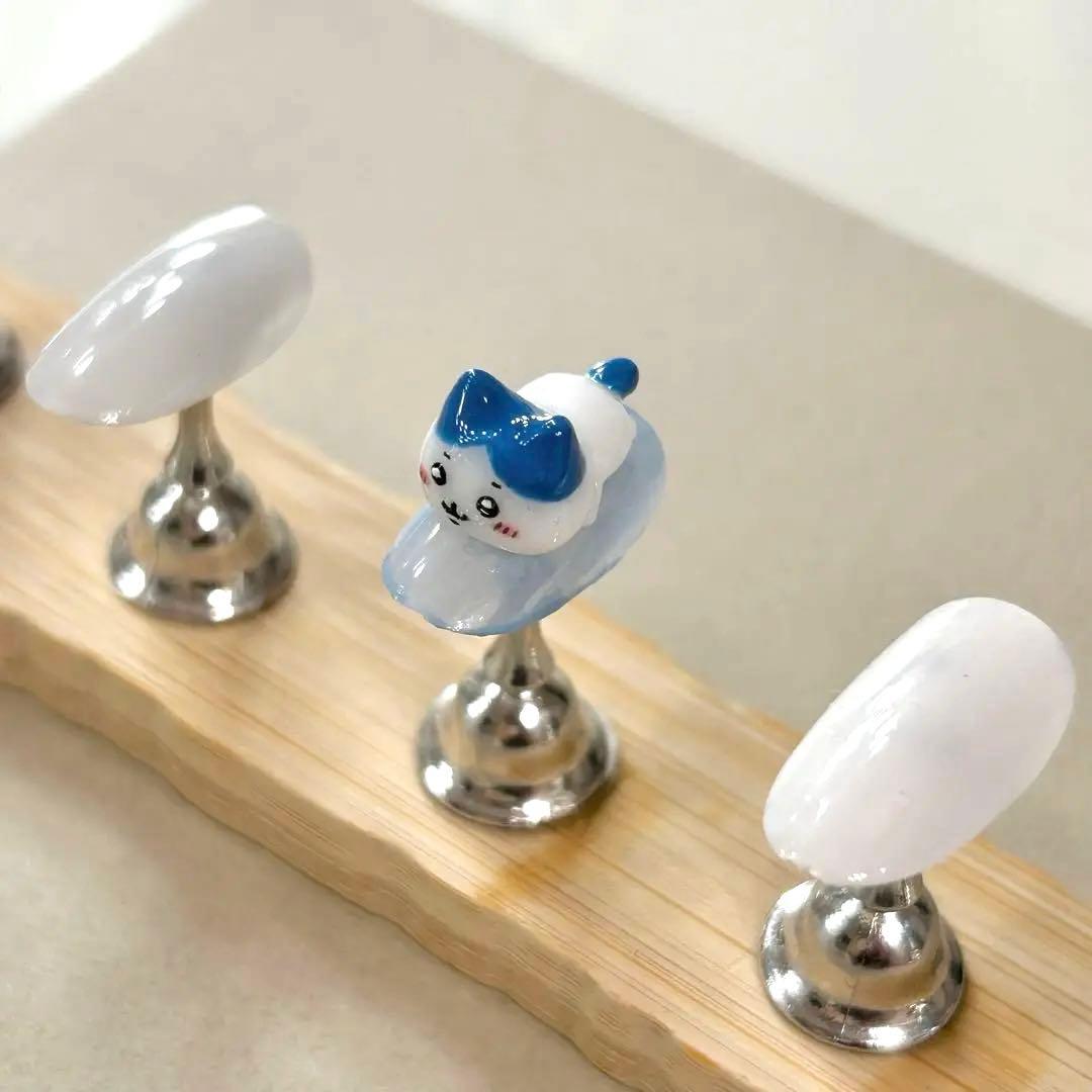 ハチワレ ちいかわ 寝そべり ねそべり 3Dネイルパーツ② - メルカリ