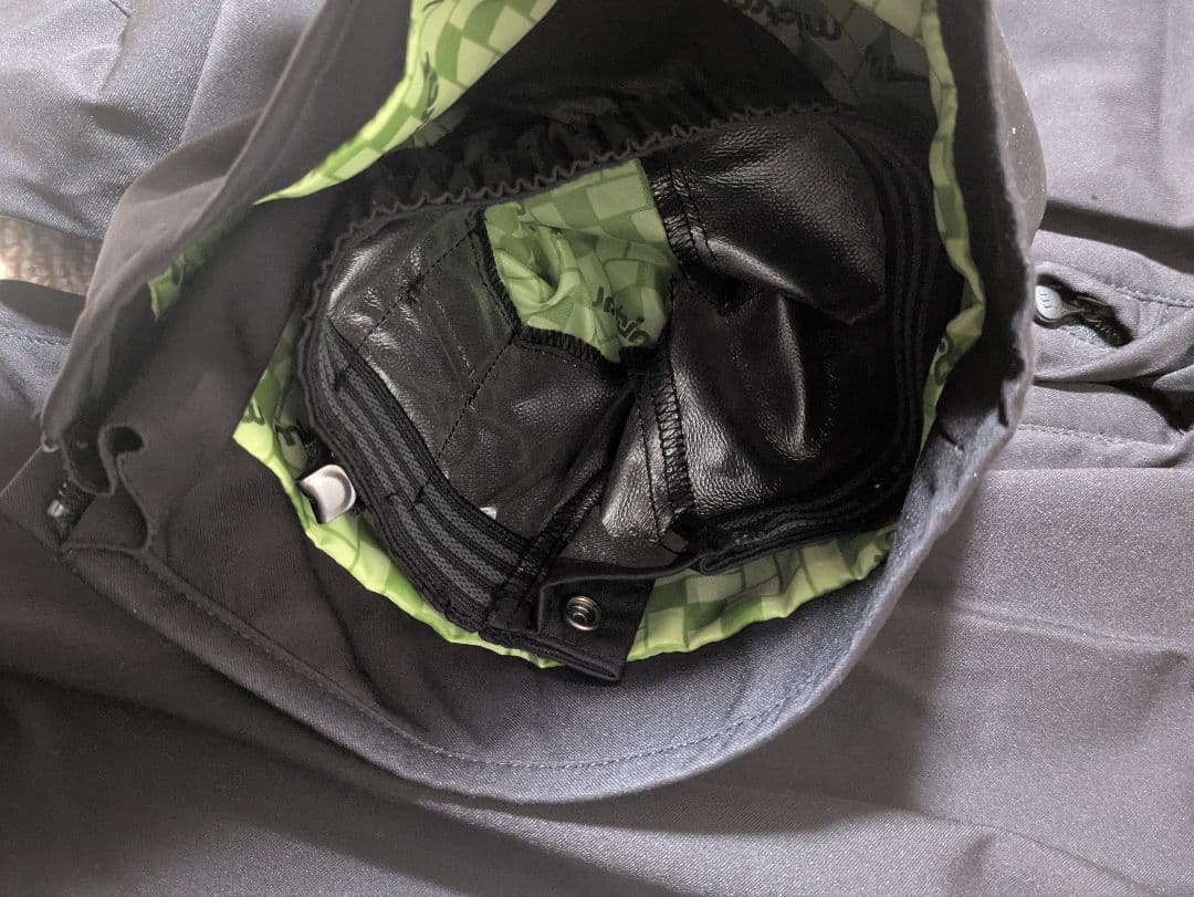 美品 BURTON スノボードスノボースキーウェア　サイズS