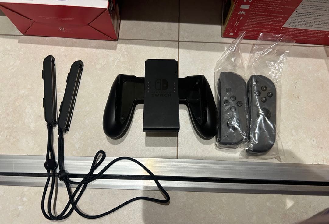 【美品】2024年購入Nintendo Switch 本体 ブラック グレー