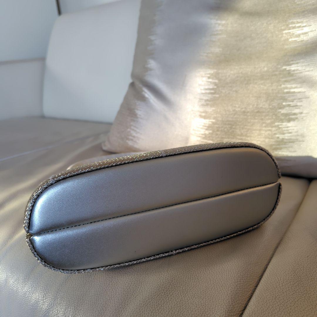 週末セール【新品未使用】絹製ハンドバッグ・パーティーバッグ神田胡蝶