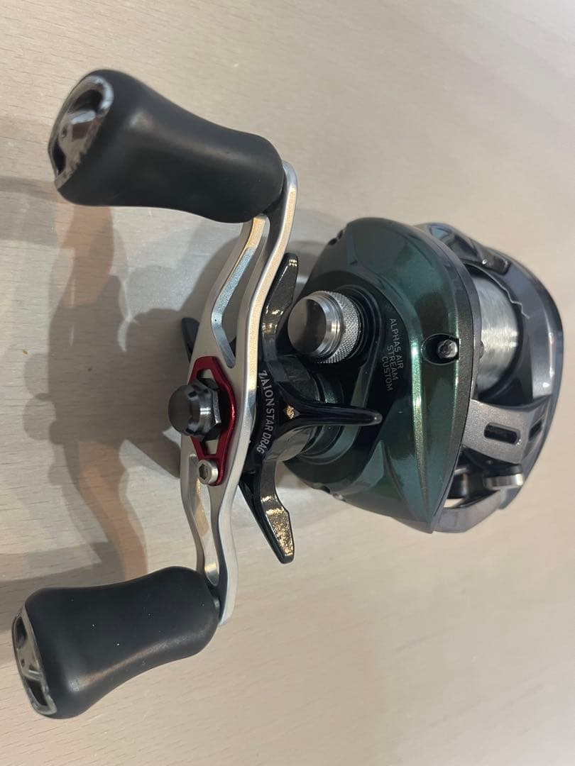 18 アルファス エアストリームカスタム 右ハンドル