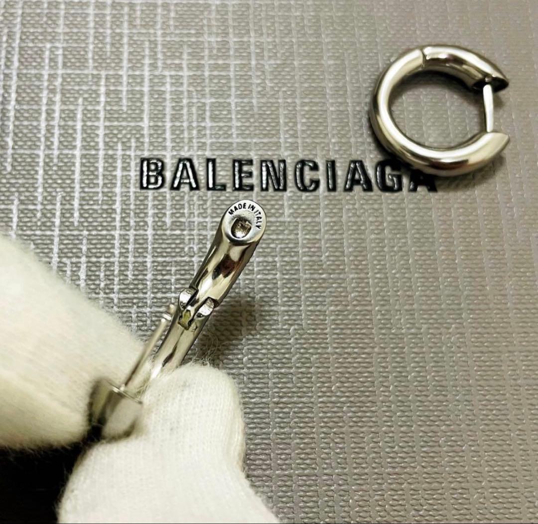 未使用級✨付属完備BALENCIAGA ピアス フープ シルバー ロゴ現行片耳