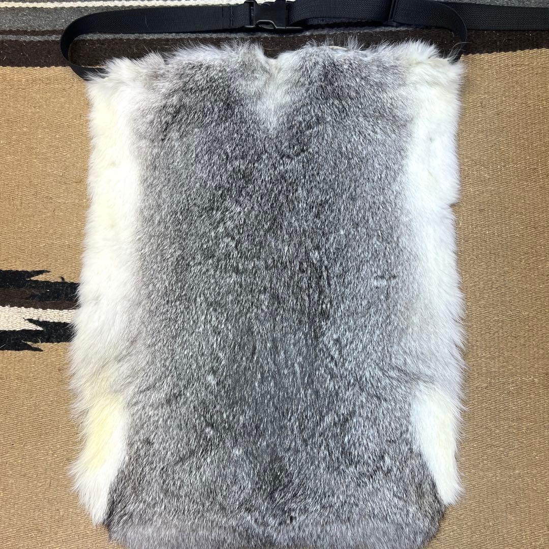 強度抜群ラビットグレー尻あて　ウサギ　登山　毛皮敷物　ヒップガード　スノーハイク