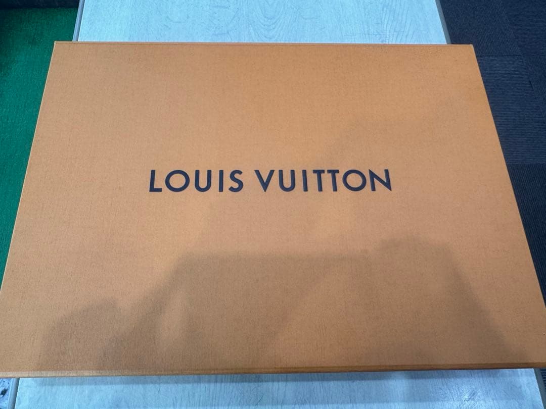 LOUIS VUITTON ウールマフラー グレー　箱付き