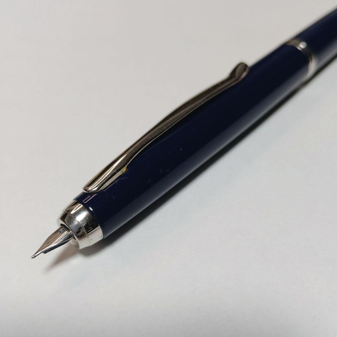 【PILOT】FERMO キャップレス 回転式 万年筆