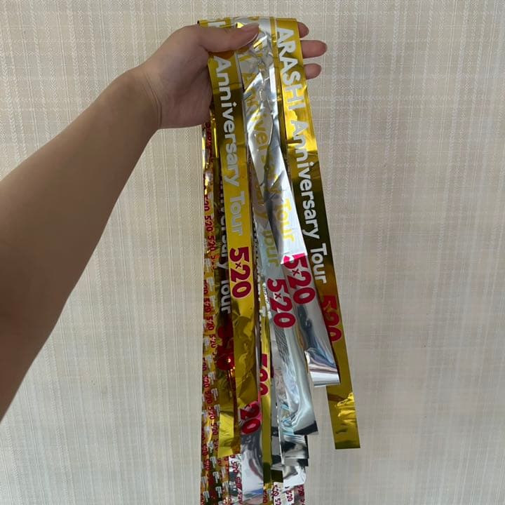 嵐 銀テープ 銀テ 落下物 - メルカリ