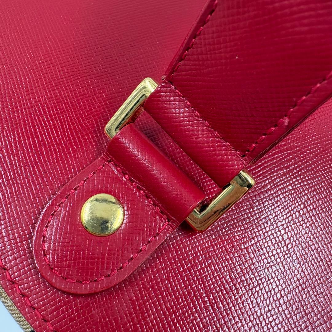 美品【BURBERRY】バニティバッグ ノバチェック レッド シャドーホース