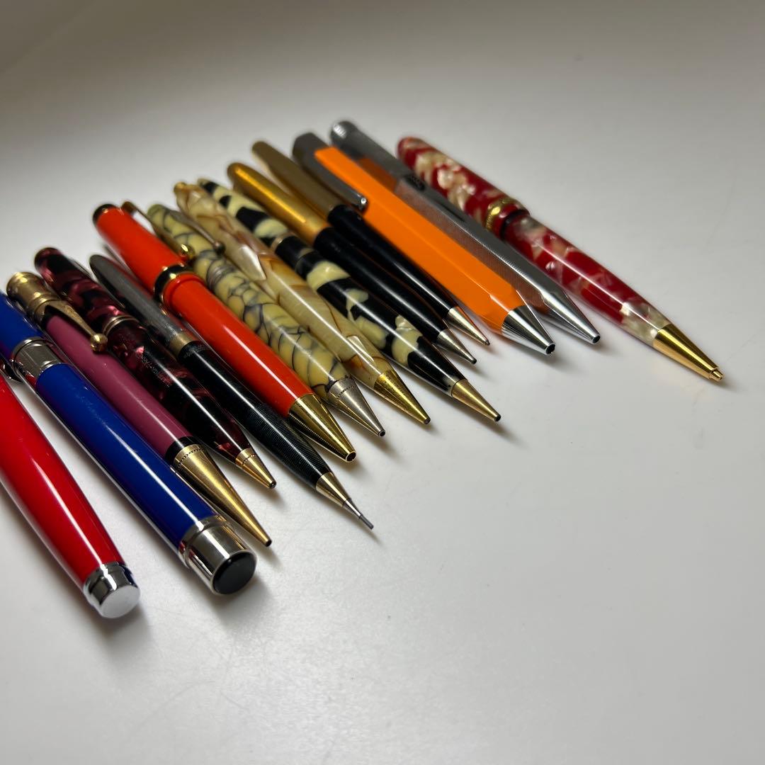 フェラーリ、ウォーターマン、プラチナ等ボールペン 万年筆色々 袋込