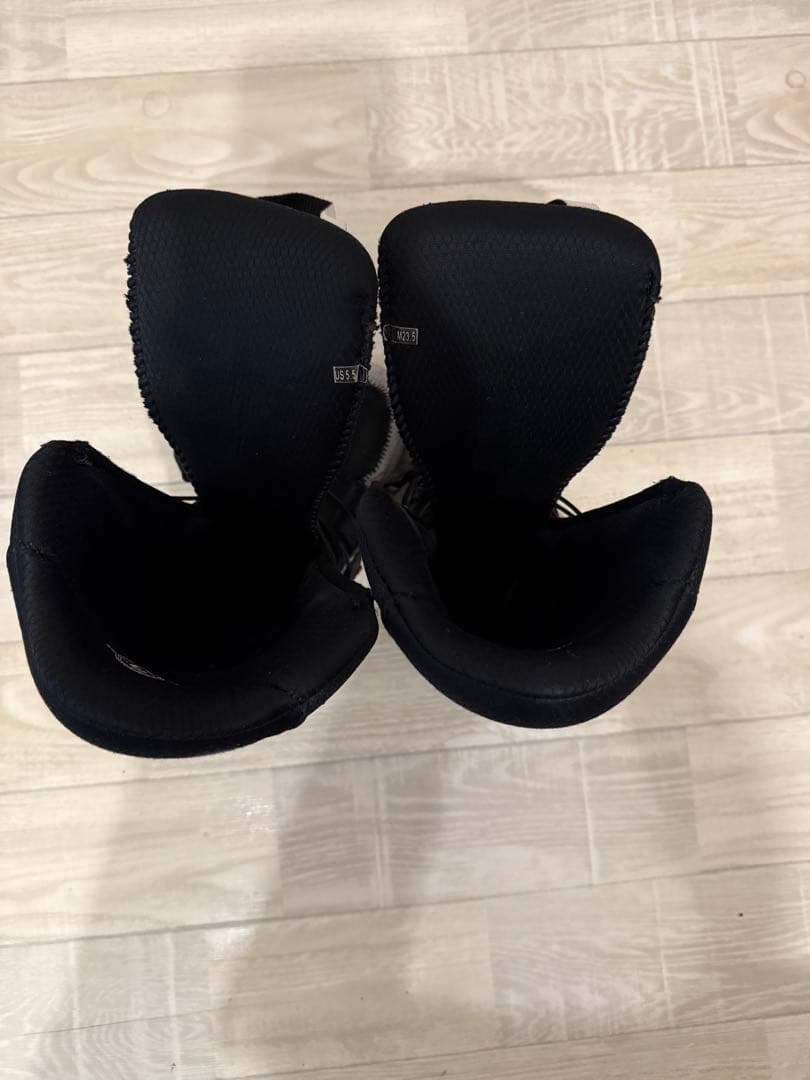 スノーボード deeluxe team ID LTD LARA 23.5cm