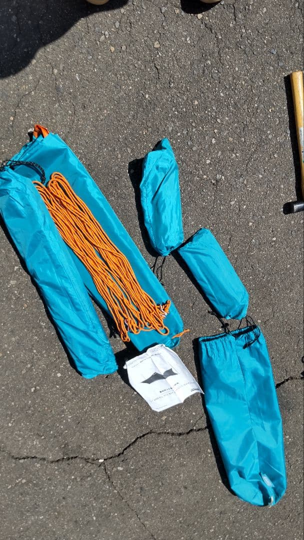 Coleman ワンポールテント限定色 と、同色ヘキサタープセット