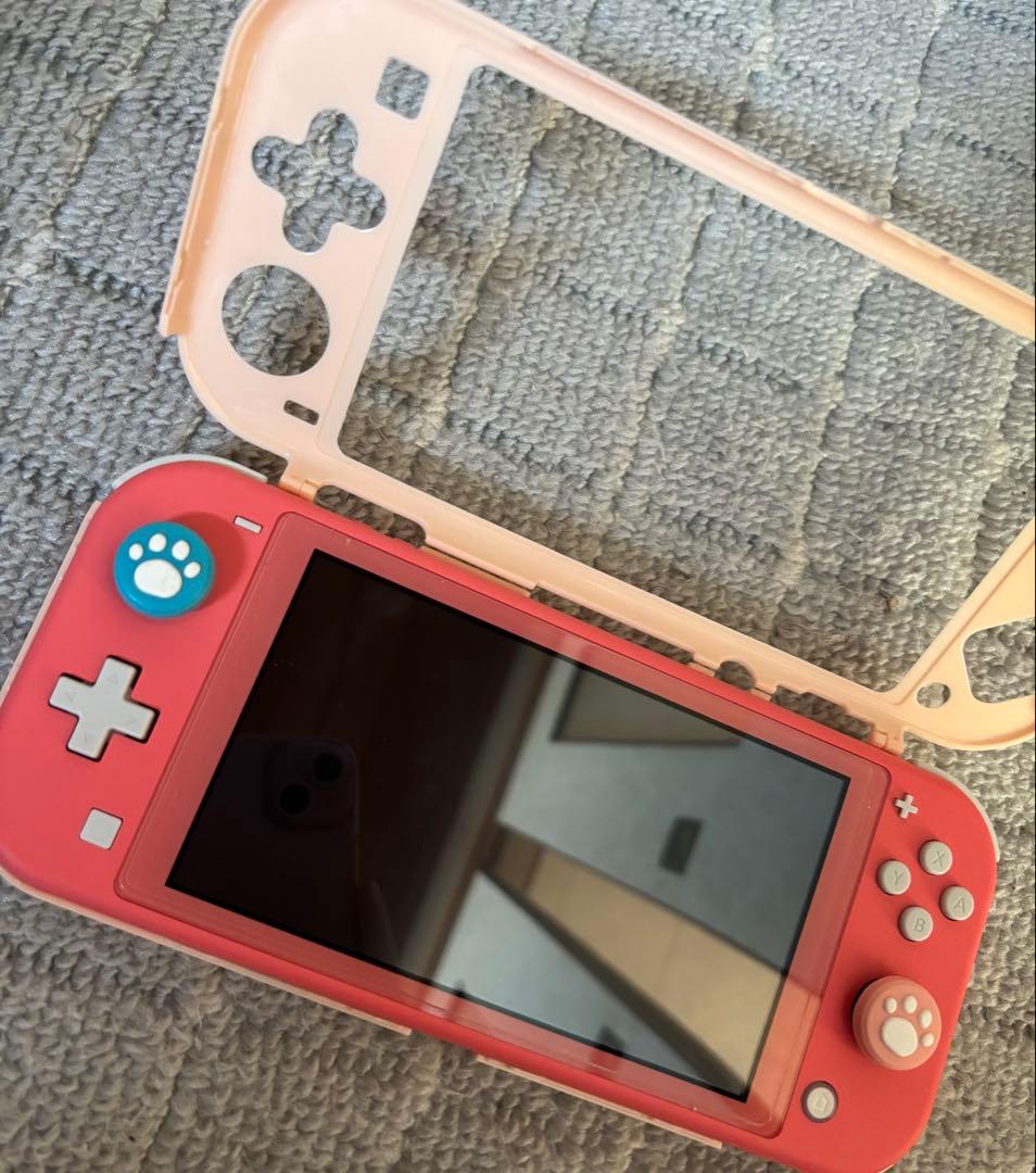 Nintendo Switchライト 本体