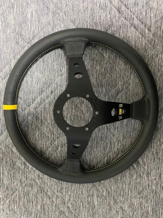 OMP ステアリング 黒 レザー